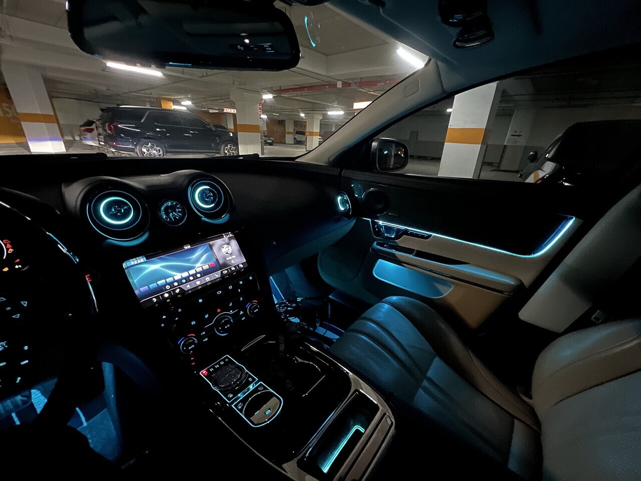 JAGUAR XJ (X351) Ambient (엠비언트) 설치 7 마무리 GRIP.News